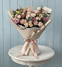 Букет цветов из:  Розы и Лизиантусы в Пятовском