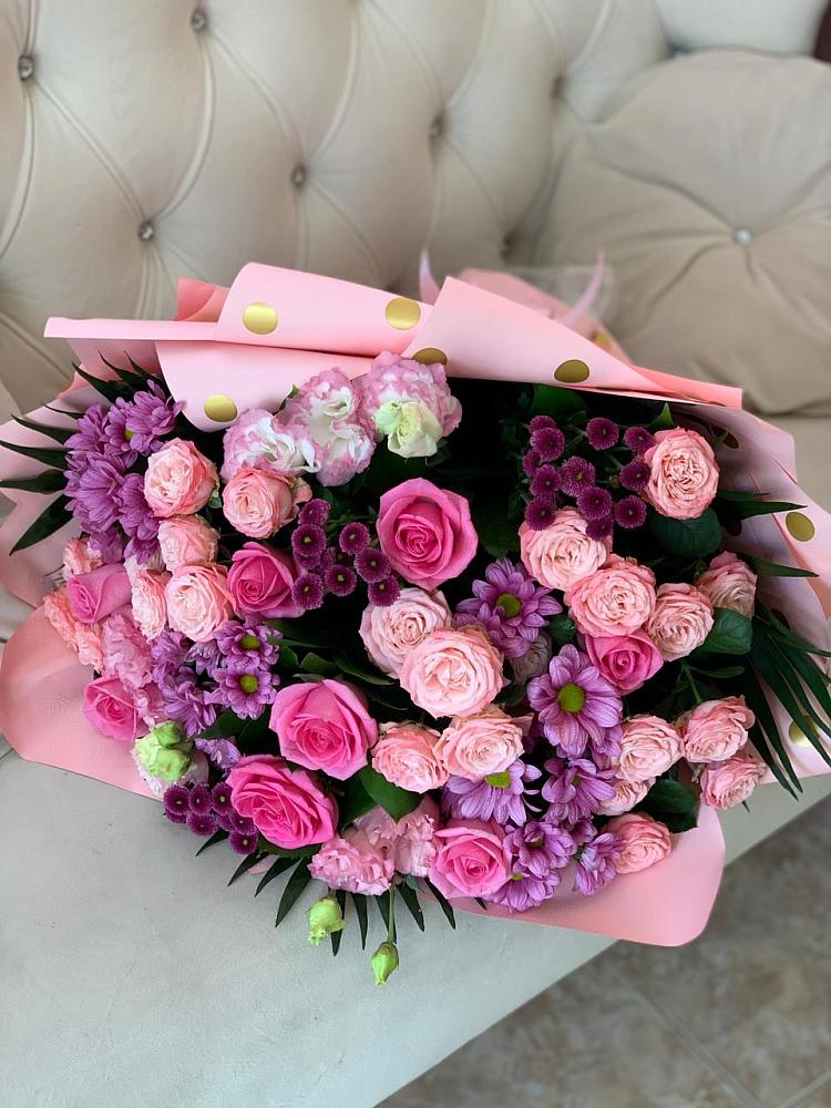 Букет цветов из: Хризантемы, Розы и Лизиантусы в Пятовском