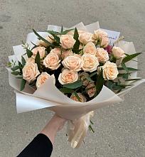 Букет Кремовые розы Латте в Пятовском