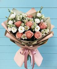 Букет цветов из:  Розы, Альстромерии и Лизиантусы в Пятовском