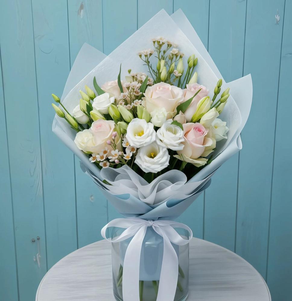 Букет цветов из: Розы и Лизиантусы в Пятовском