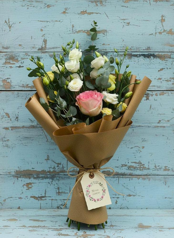 Букет цветов из: Розы и Лизиантусы в Пятовском