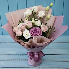 Букет цветов из:  Розы и Лизиантусы в Пятовском