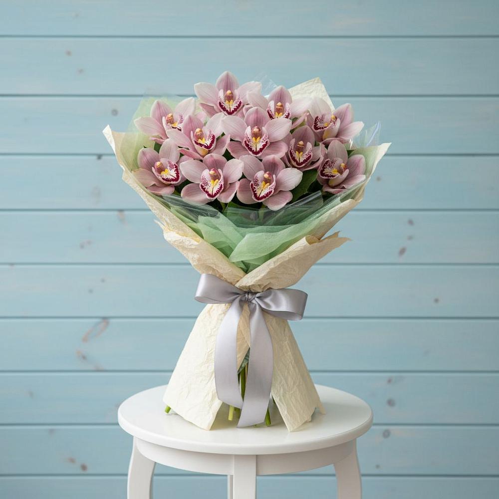 Букет цветов из: Орхидеи и Розы в Пятовском