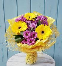 Букет цветов из:  Хризантемы и Герберы в Пятовском