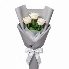 Букет 3 белые розы в Пятовском