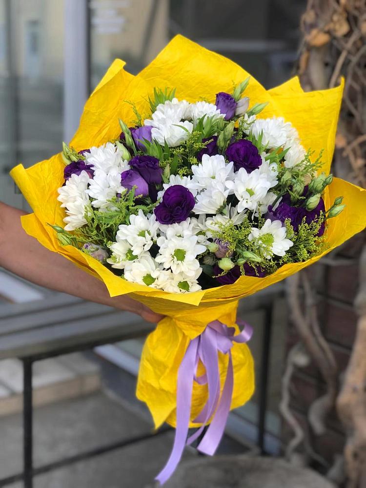 Букет цветов из: Ирисы, Хризантемы и Ромашки в Пятовском