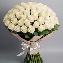 Букет 101 беля роза Белоснежка в Пятовском