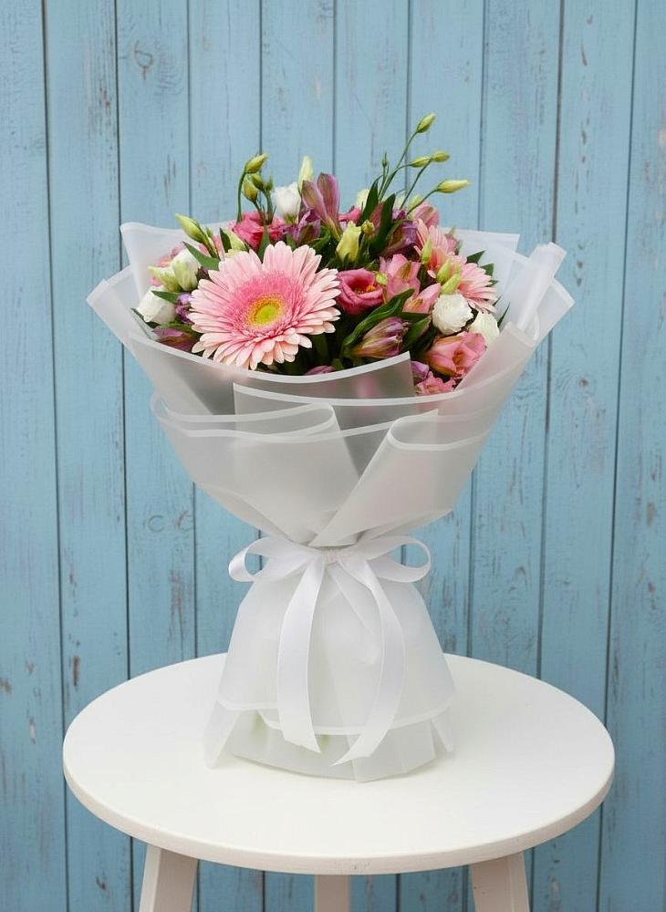 Букет цветов из: Герберы, Альстромерии и Лизиантусы в Пятовском