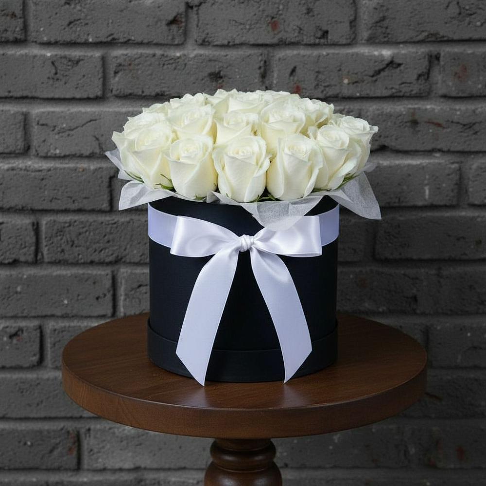 Цветочная композиция из Розы в шляпной коробке в Пятовском