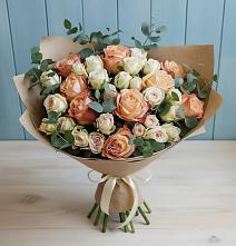 Букет цветов из:  Альстромерии и Розы в Пятовском