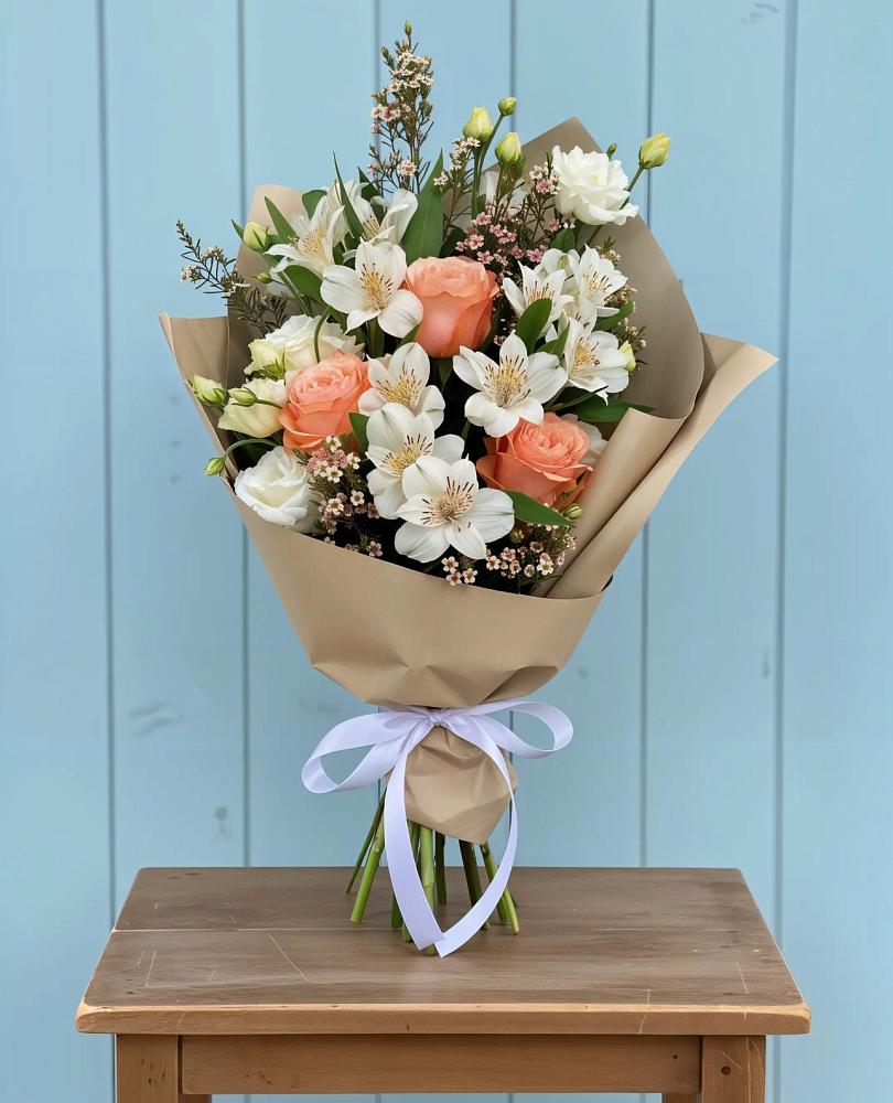 Букет цветов из: Альстромерии, Лизиантусы, Розы и Хризантемы в Пятовском