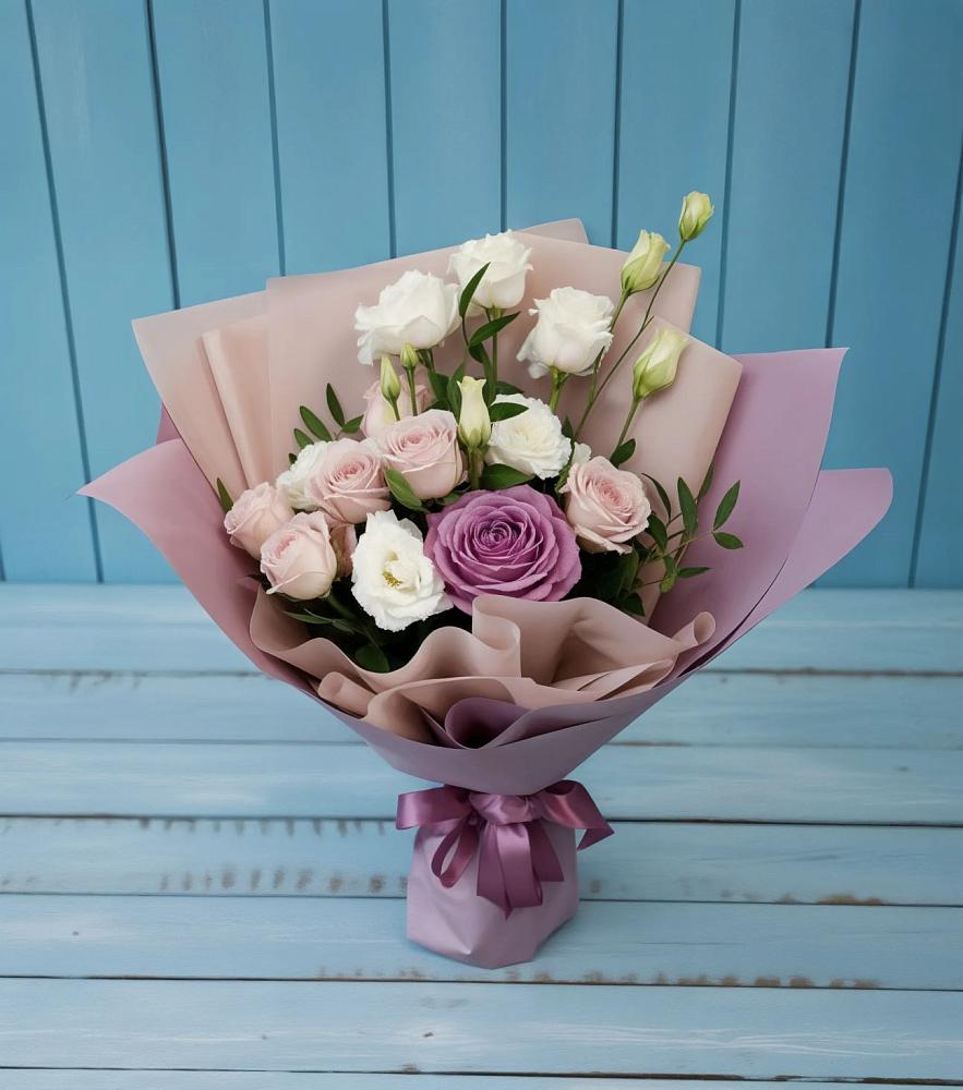 Букет цветов из: Розы и Лизиантусы в Пятовском