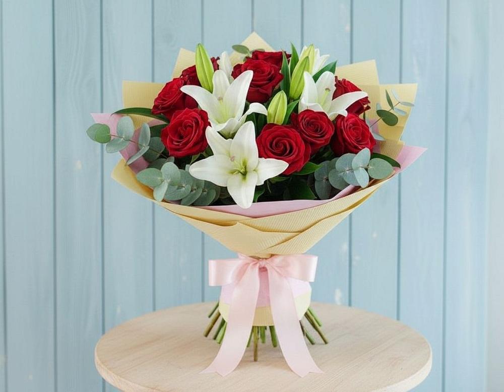 Букет цветов из: Лилии и Розы в Пятовском